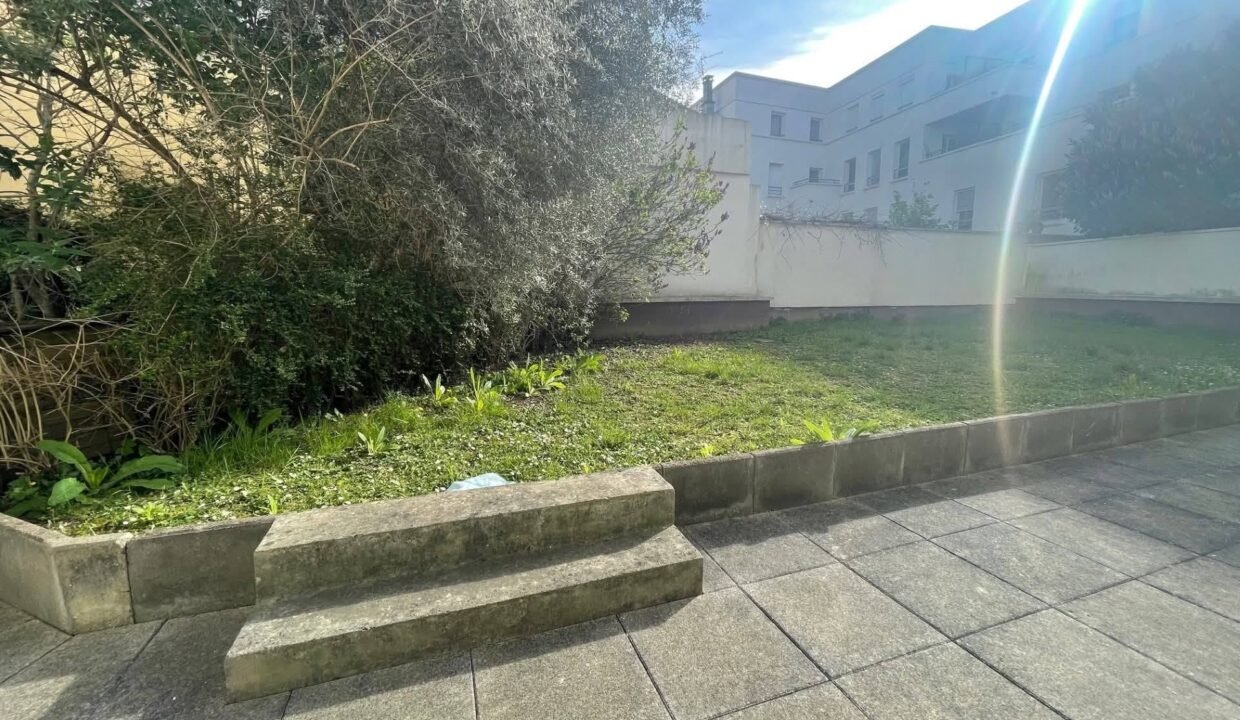 SAINTDENIS-JARDIN