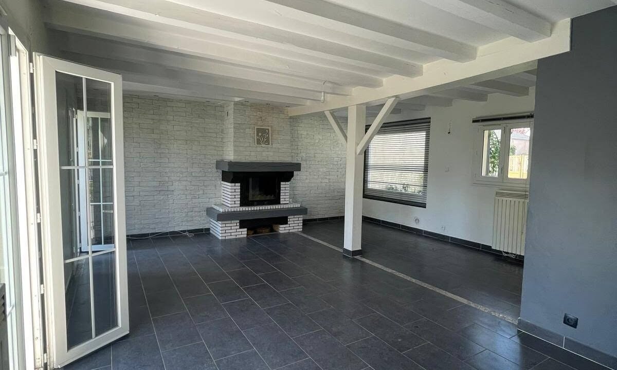 coubron-salon-cheminee